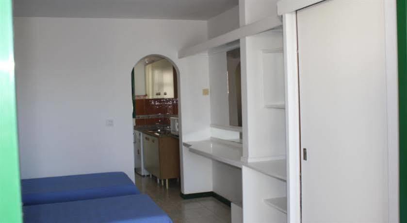 Apartamentos Tropicana 卡门港 外观 照片